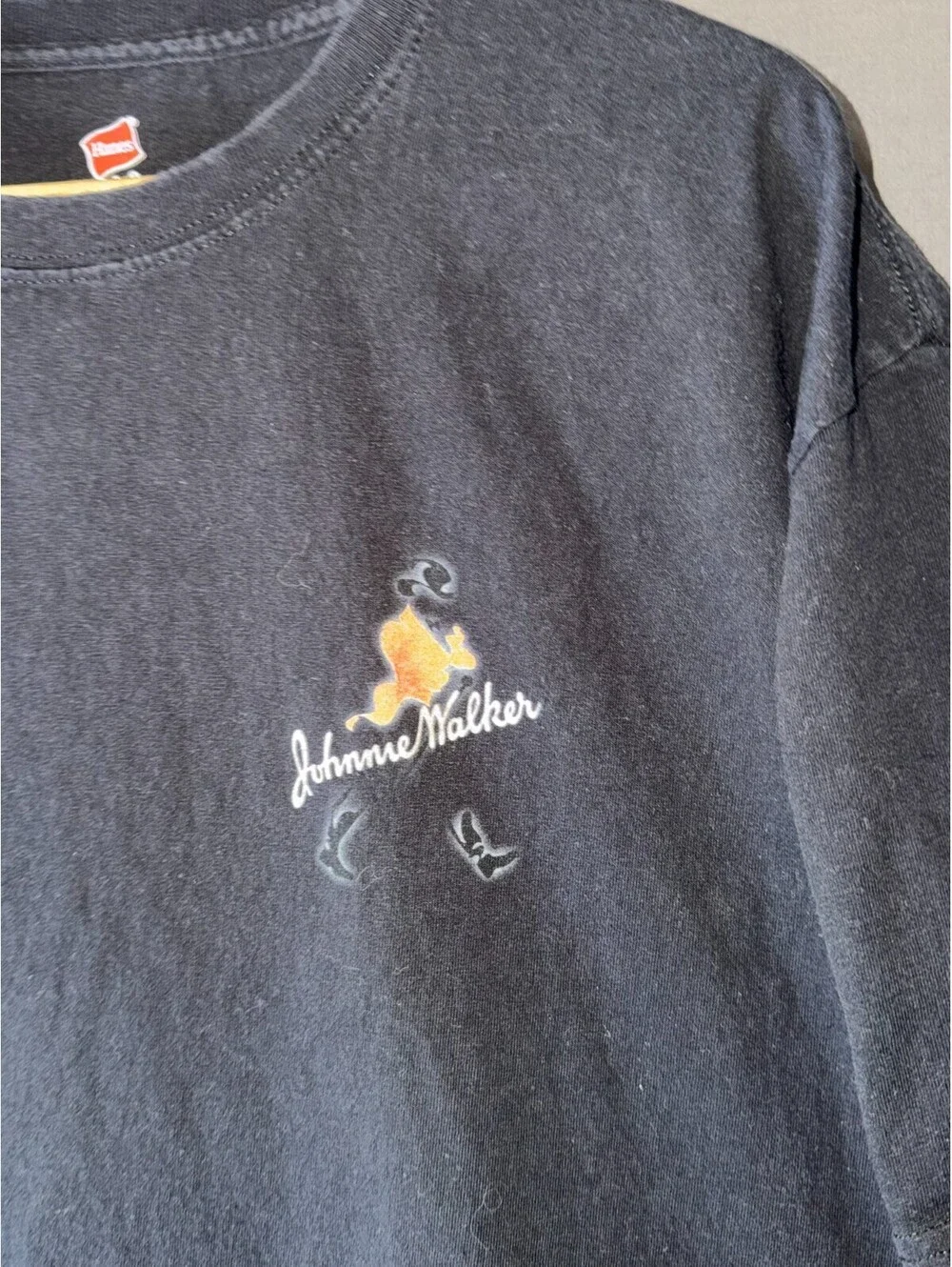 Johnnie Walker Keep Walking T‑Shirt XL Black Hanes Tagless Logo Tee